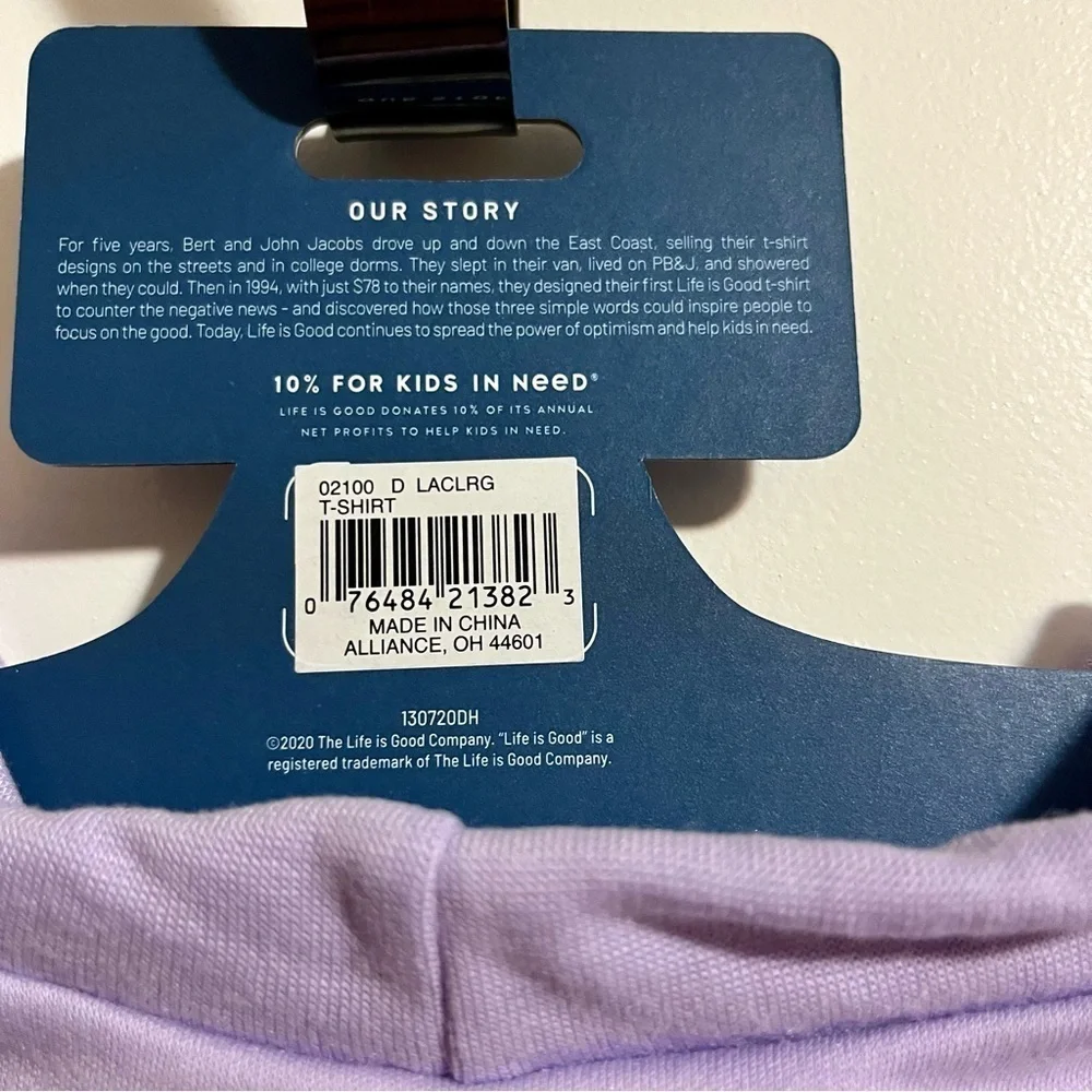 NWT New “LIFE IS GOOD” Have a Nice Daisy Large Dog shirt. Dogs 20-40 lbs.
